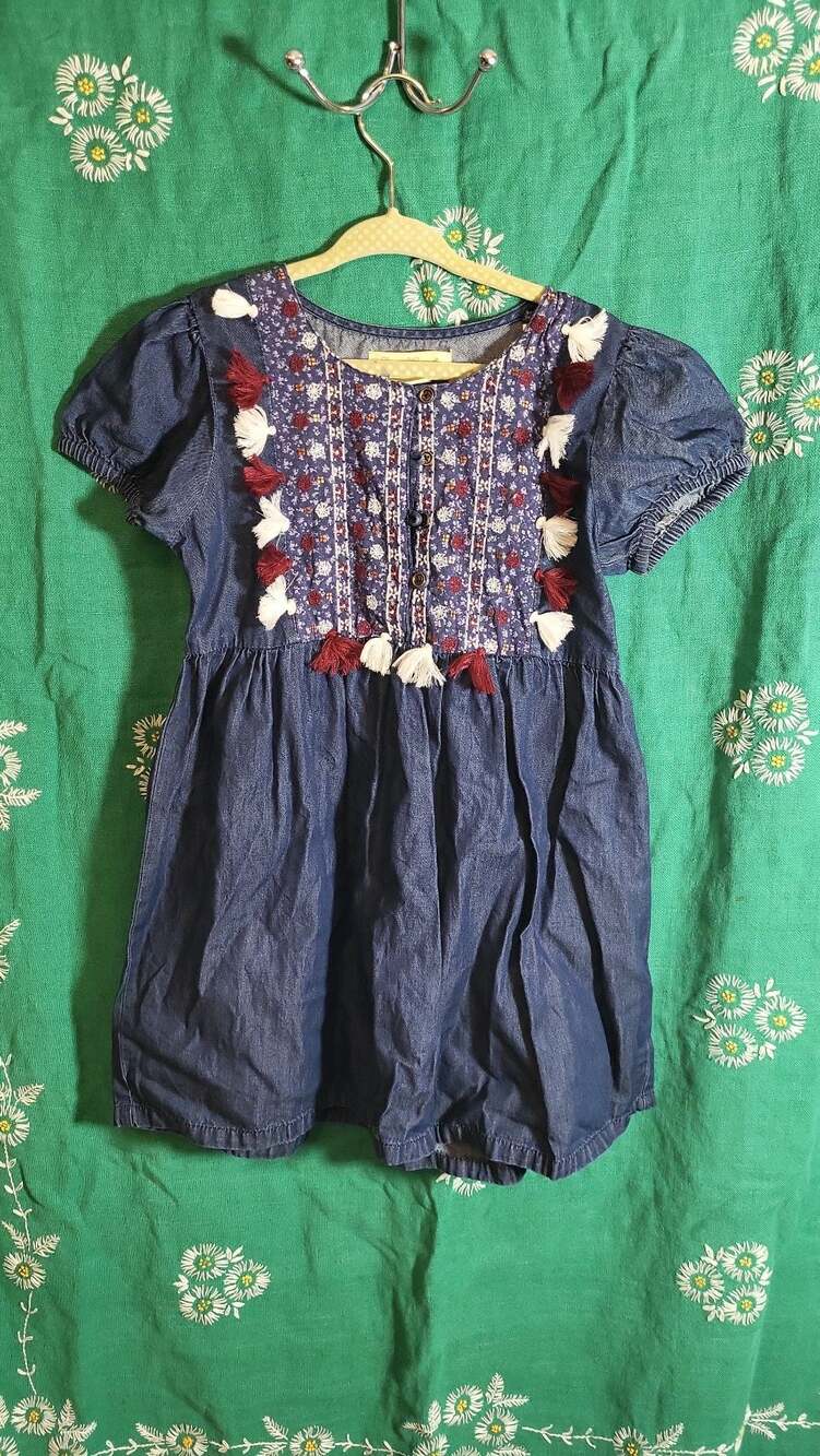 Sweet Magnolia Girls Boho Blue Embroidered Denim Tassel Smock Dress 6Y